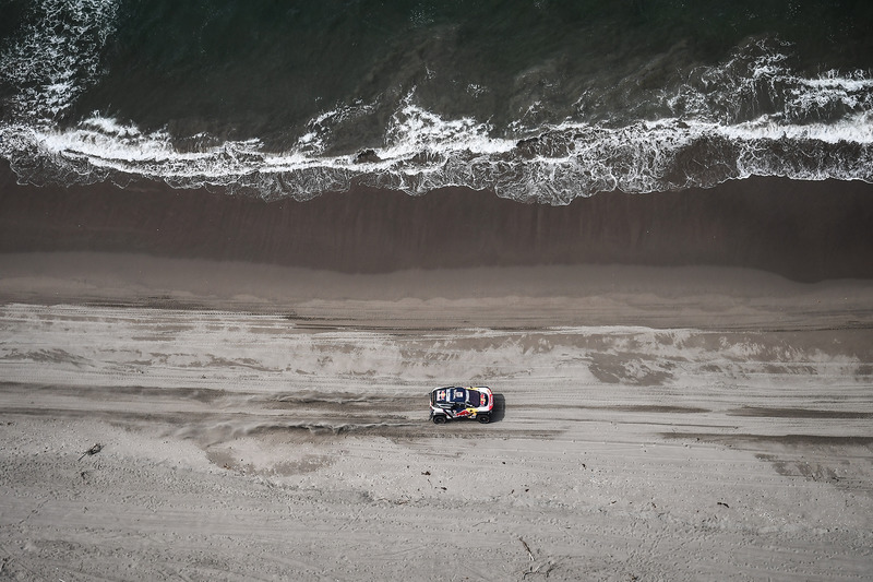 #303 Peugeot Sport Peugeot 3008 DKR: Карлос Сайнс, Лукас Крус
