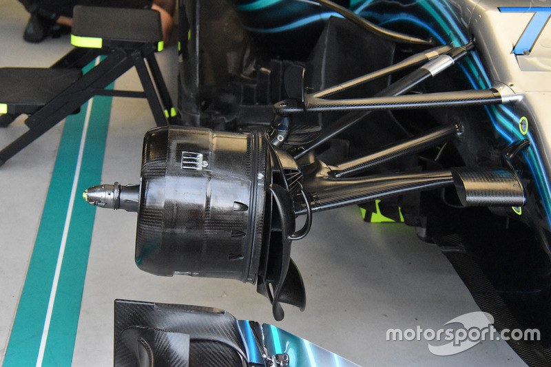 Передні гальма Mercedes AMG F1 W09