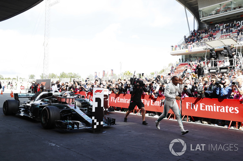 Льюіс Хемілтон, Mercedes AMG F1 W09