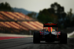 Daniel Ricciardo, Red Bull Racing RB12 am Ausgang der Boxengasse