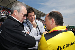 (L to R): Jerome Stoll, Renault Sport F1 President with Toto Wolff, Mercedes AMG F1 Shareholder and