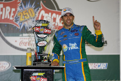 Sieger Aric Almirola, Biagi-DenBeste Racing, Ford