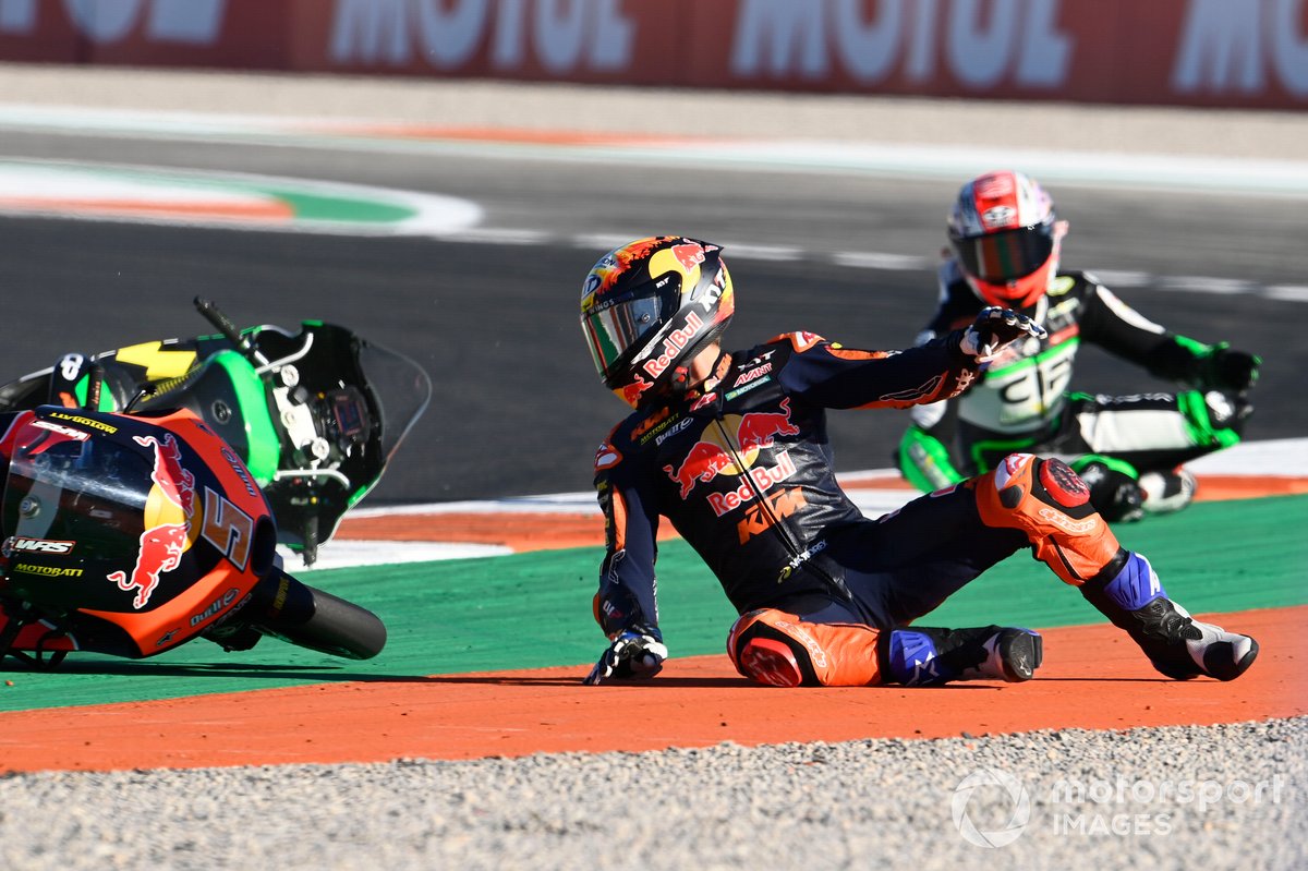 Caída de Jaume Masia, Red Bull KTM Ajo, Kaito Toba, CIP Green Power