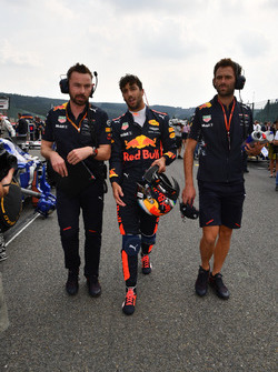 Daniel Ricciardo, Red Bull Racing and Simon Rennie, Red Bull Racing Race Engineer