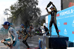 Podyum: Yarış galibi Jean-Eric Vergne, Techeetah, 2. sıra Andre Lotterer, Techeetah, 3. sıra Sébasti