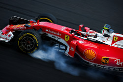 Кімі Райкконен, Ferrari SF16-H блокує колеса на гальмуванні