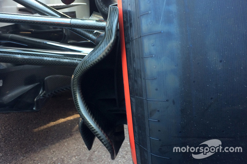 Suspensión delantera del Alfa Romeo Sauber C37