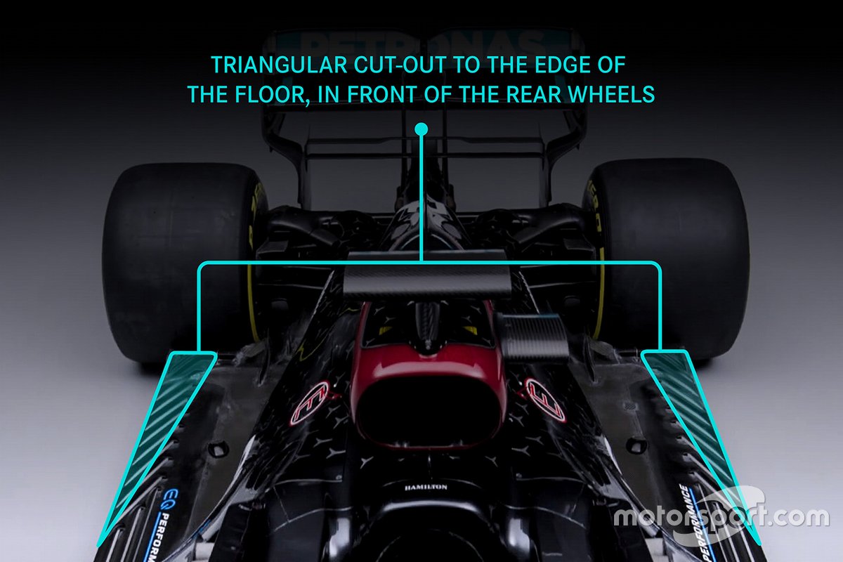 Potongan lantai di depan ban belakang Mercedes AMG F1 W12 yang berbentuk segitiga memberikan pengaruh besar pada downforce.