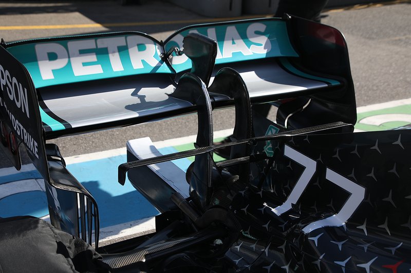 Заднее антикрыло Mercedes F1 W11