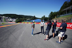 Серхіо Перес, Sahara Force India F1 та Пол ді Реста, резервний гонщик Williams / коментатор Sky Spo