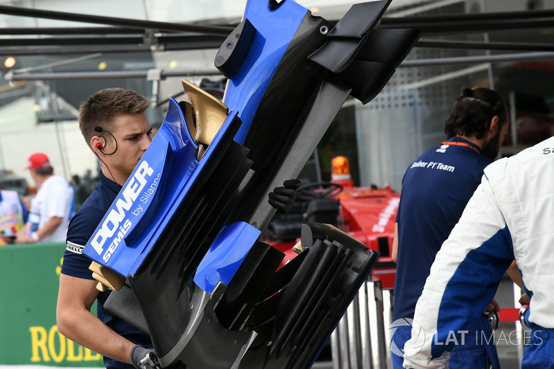 Sauber C36, переднє антикрило