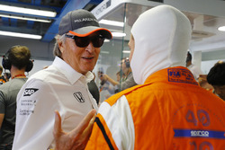 Mansour Ojjeh, McLaren, speaks, Stoffel Vandoorne, McLaren