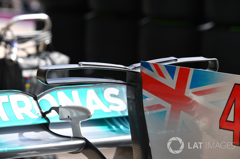 Mercedes-Benz F1 W08 t-kanat detayı