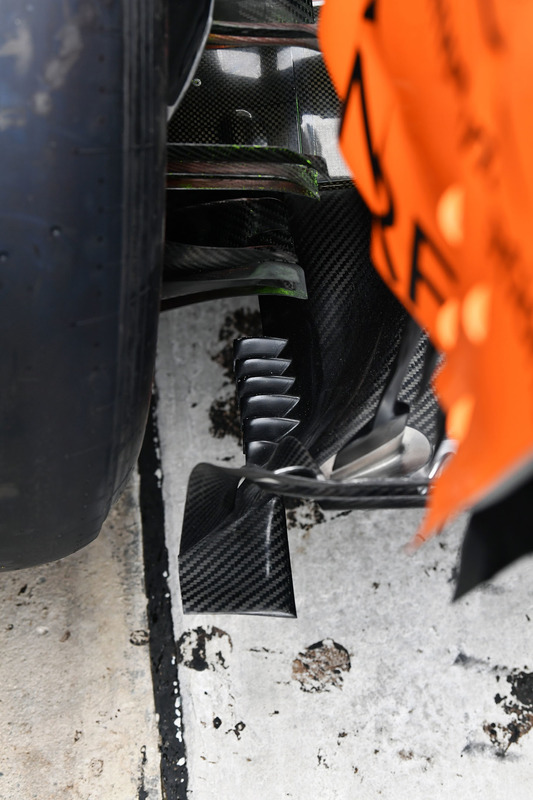 Detail aero McLaren MCL33