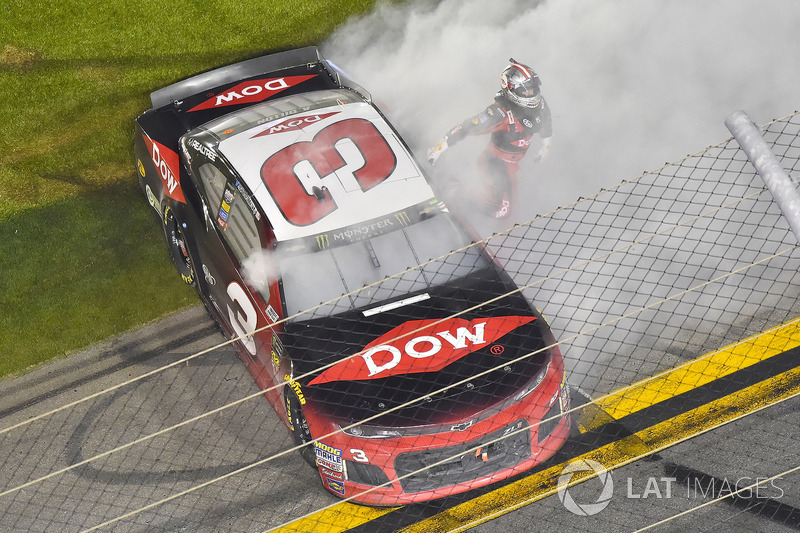 Pemenang balapan, Austin Dillon, Richard Childress Racing Chevrolet Camaro