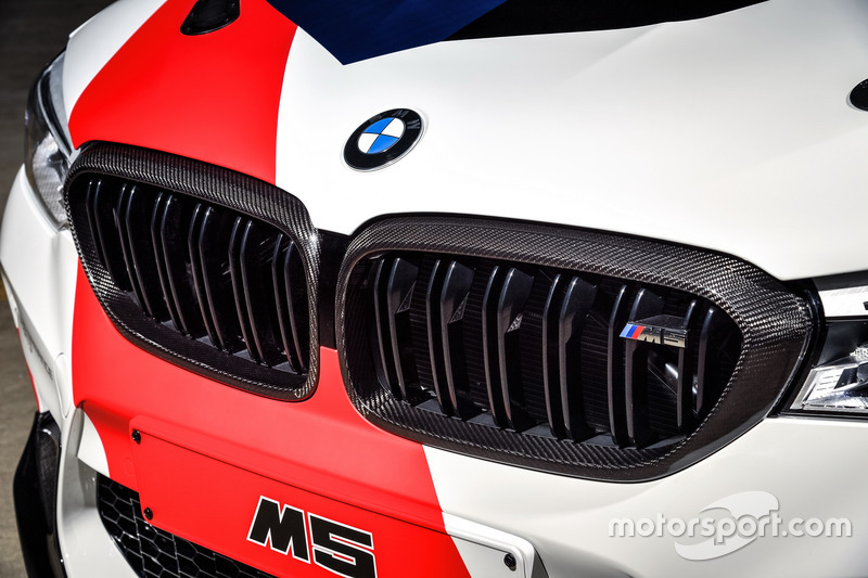 Автомобіль безпеки BMW M5 MotoGP