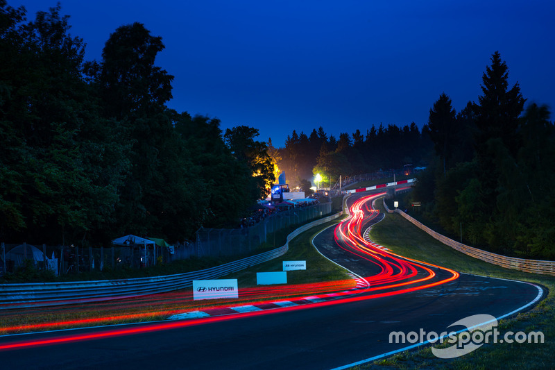 1. Nurburgring de noche. Poco más que añadir.