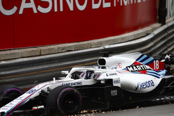 Lance Stroll, Williams FW41, drives with damage front wing