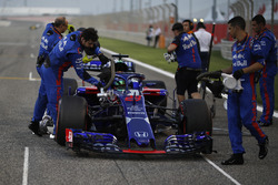 Brendon Hartley, Scuderia Toro Rosso STR13 on the grid