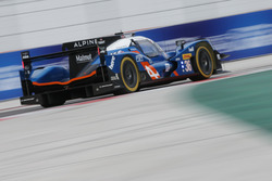 #36 Signatech Alpine A460: Gustavo Menezes, Nicolas Lapierre, Stéphane Richelmi