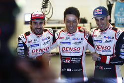 Pole position per #8 Toyota Gazoo Racing Toyota TS050: Sébastien Buemi, Kazuki Nakajima, Fernando Alonso
