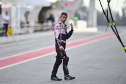 Force India F1 mechanic