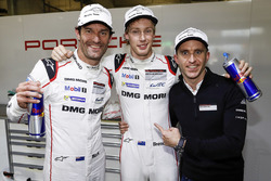 Володарі поулу #1 Porsche Team Porsche 919 Hybrid: Тімо Бернхард, Марк Веббер, Брендон Хартлі