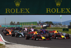 Daniel Ricciardo, Red Bull Racing RB13, Max Verstappen, Red Bull Racing RB13