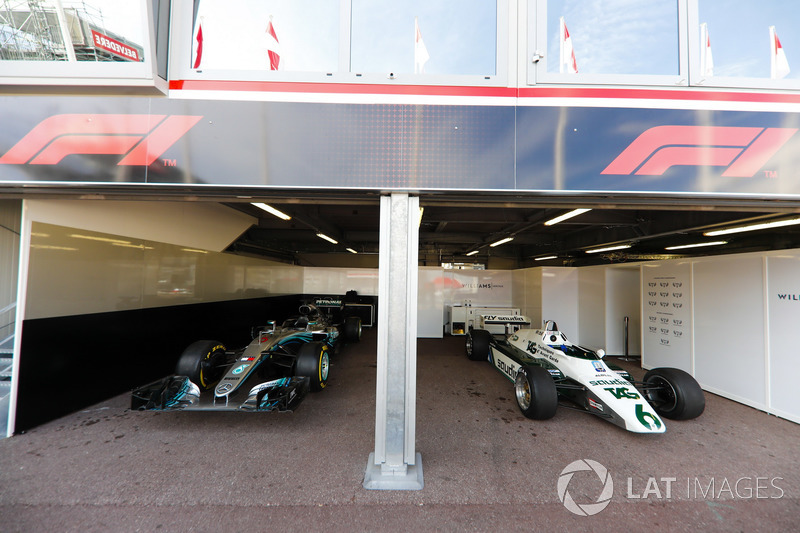 El Williams FW08 Ford Cosworth 1982 de Keke Rosberg y el Mercedes W07 2016 de Nico Rosberg