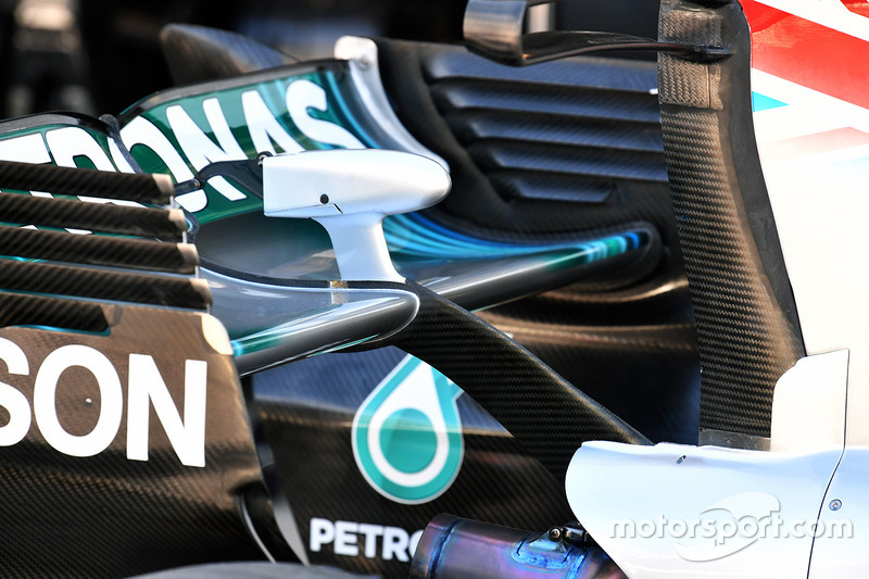 Mercedes-Benz F1 W08 arka kanat detay