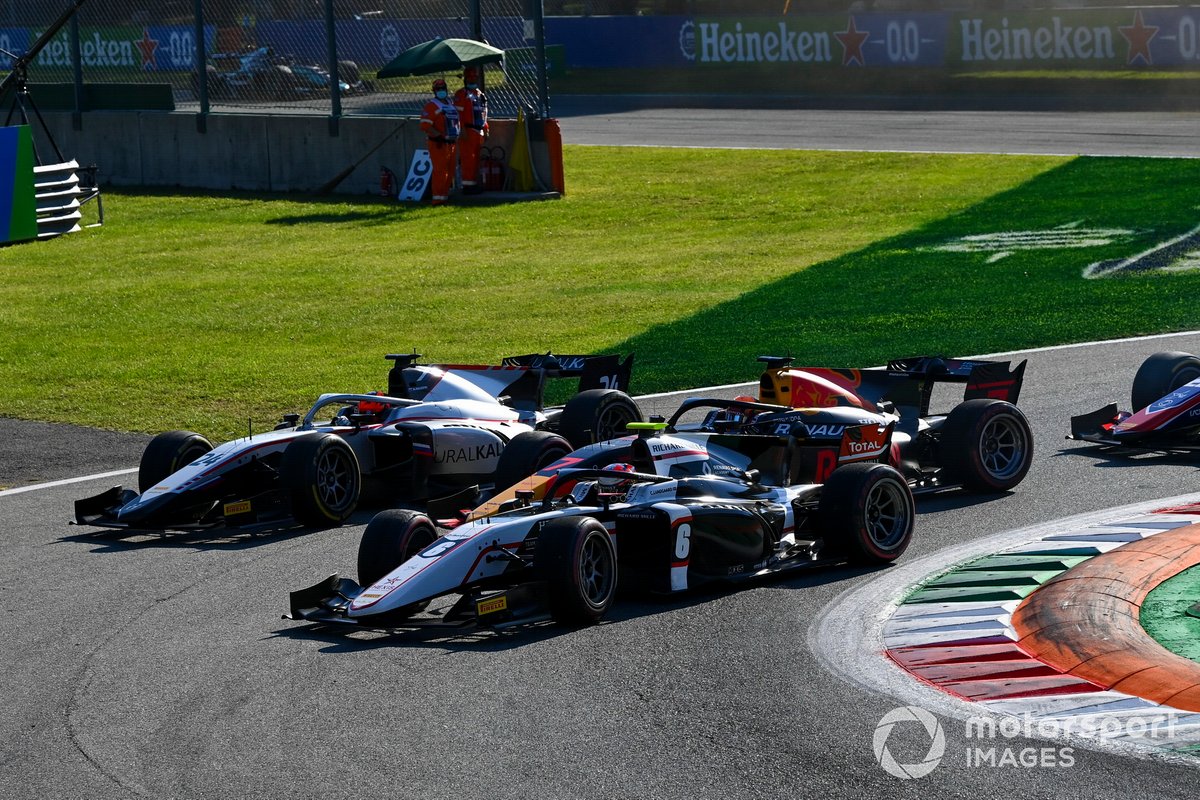 Christian Lundgaard, ART Grand Prix, Nikita Mazepin, Hitech Grand Prix and Yuki Tsunoda, Carlin battle