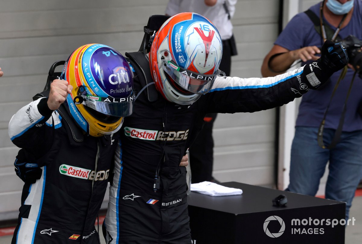 Esteban Ocon, Alpine F1, 1st position, and Fernando Alonso, Alpine F1, celebrate in Parc Ferme
