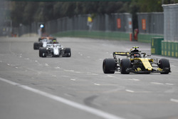 Карлос Сайнс-мол., Renault Sport F1 Team R.S. 18