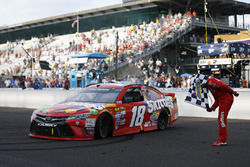 Sieger Kyle Busch, Joe Gibbs Racing, Toyota