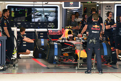 Max Verstappen, Red Bull Racing RB13 in the garage