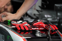 Handschuhe von Romain Grosjean, Haas F1 Team