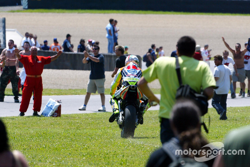 <img src="http://cdn-1.motorsport.com/static/custom/car-thumbs/MOTOGP_2017/RIDERS_NUMBERS/Rossi.png" width="55" />