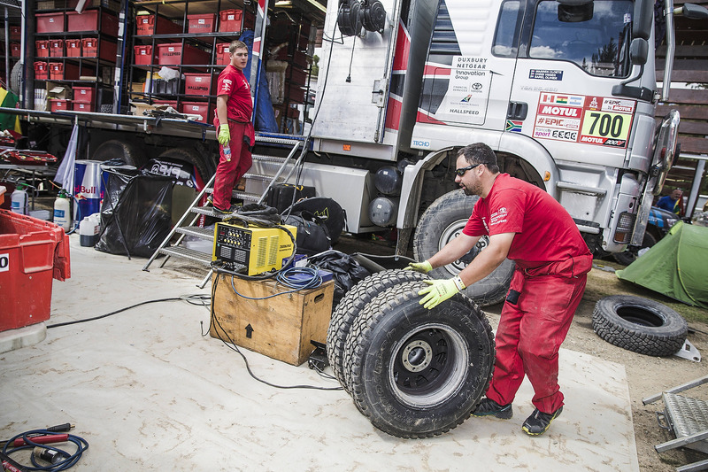 Toyota Gazoo Racing у бівуаці