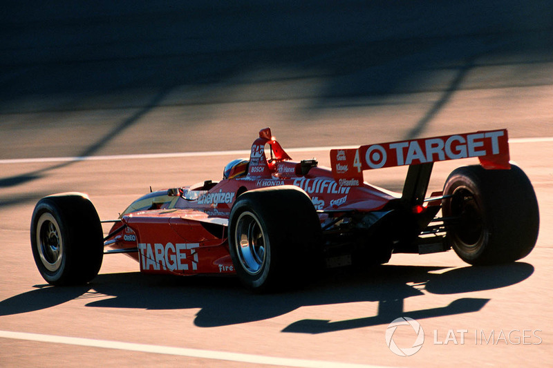Juan Pablo Montoya fue campeón con un cuarto puesto en Fontana.