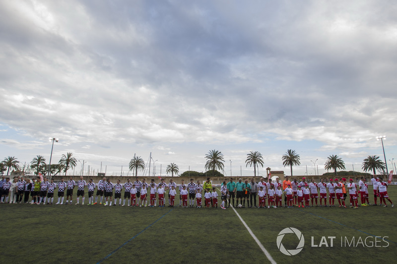 Foto prima del calcio di inizio