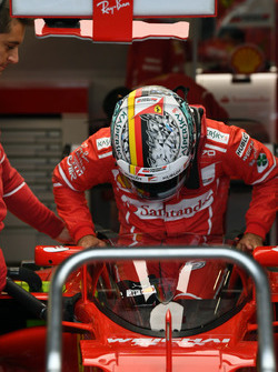 Sebastian Vettel, Ferrari SF70H, cockpit shield