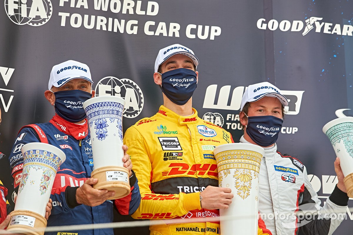 Podium: Race winner Nathanael Berthon, Comtoyou DHL Team Audi Sport Audi RS3 LMS, second place Gabriele Tarquini, BRC Hyundai N LUKOIL Squadra Corse Hyundai i30 N TCR, third place Jean-Karl Vernay, Mulsanne Alfa Romeo Giulietta TCR