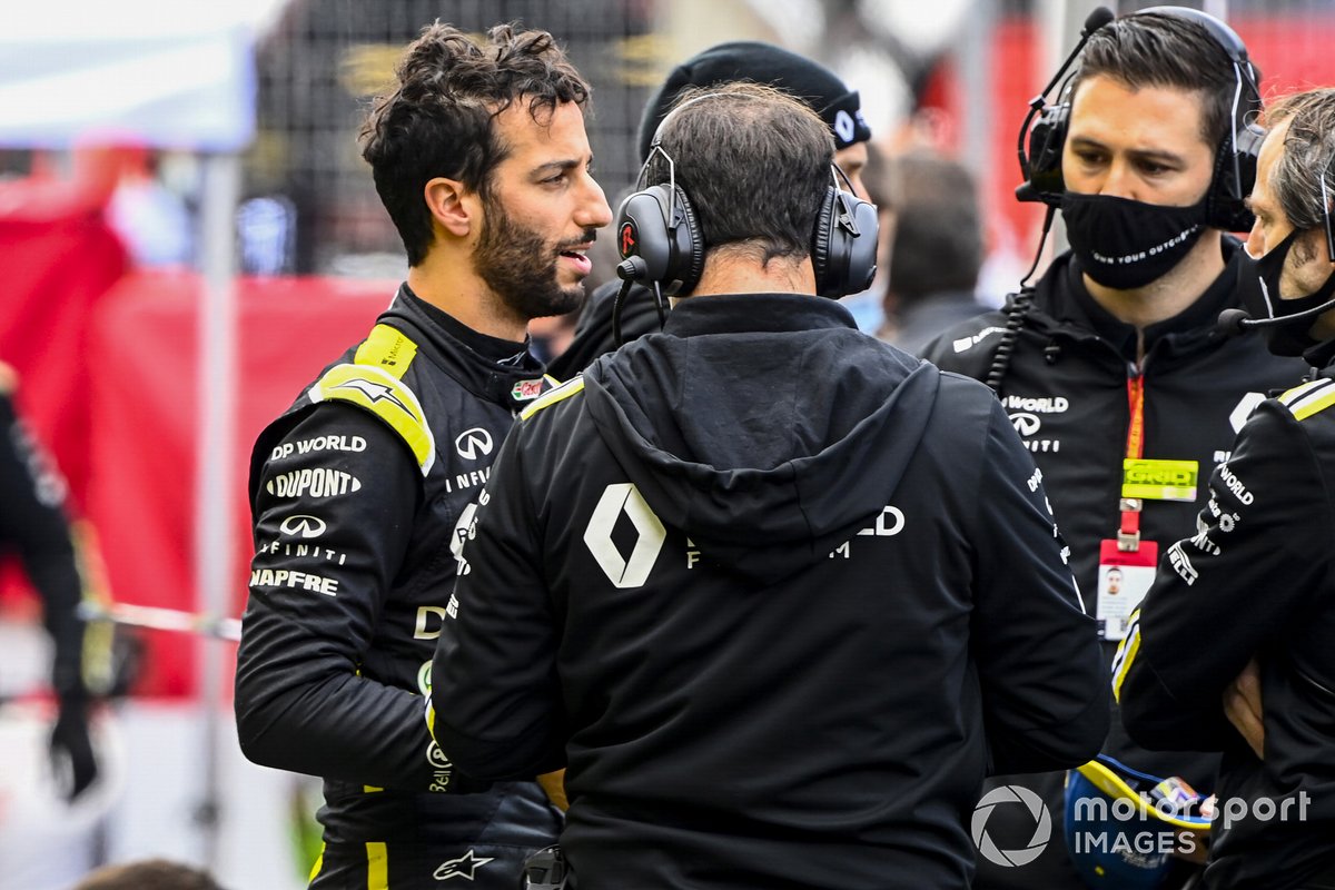 Daniel Ricciardo, Renault F1, on the grid