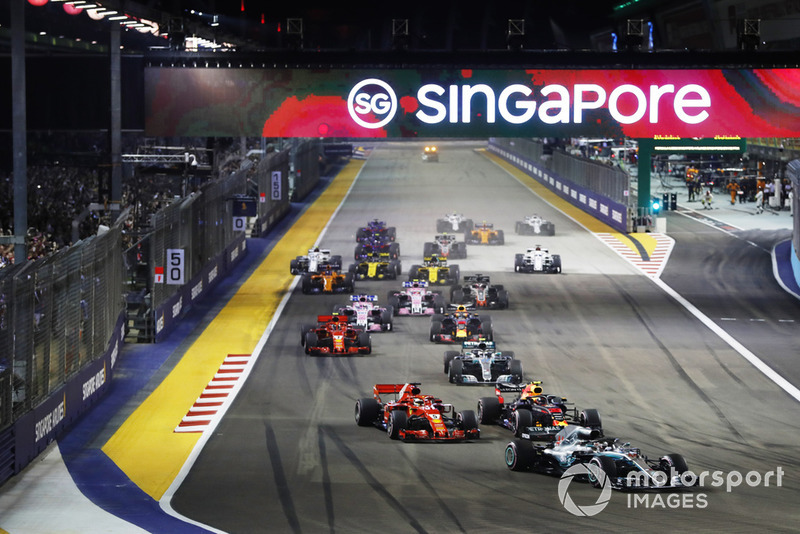 Lewis Hamilton se impuso en 2018 desde la pole position en Marina Bay.