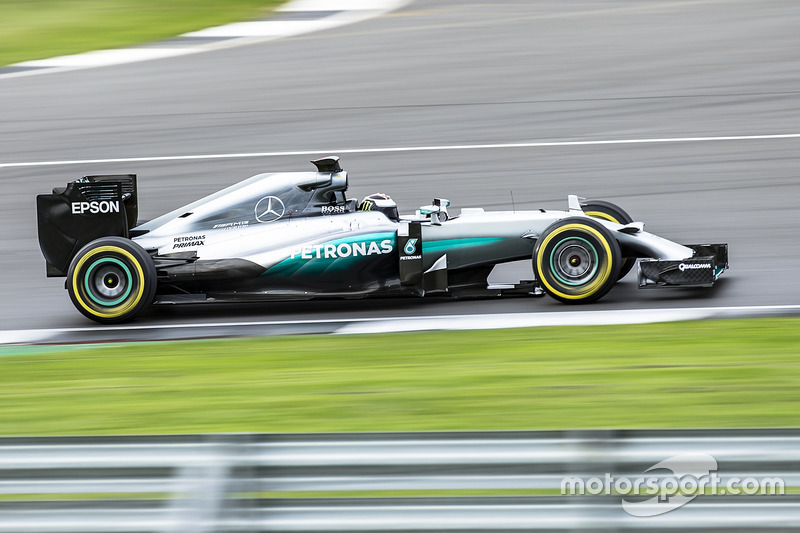 MotoGP-Champion Jorge Lorenzo im Mercedes AMG F1 W05