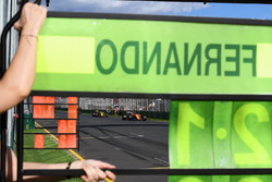 Пітборд Фернандо Алонсо, McLaren MCL33