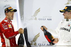 Sebastian Vettel, Ferrari, Valtteri Bottas, Mercedes AMG F1,