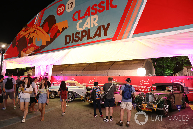 Fans and classic car display