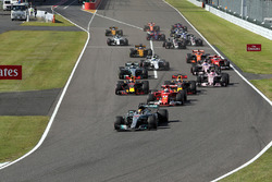 Start: Lewis Hamilton, Mercedes AMG F1 W08 lider