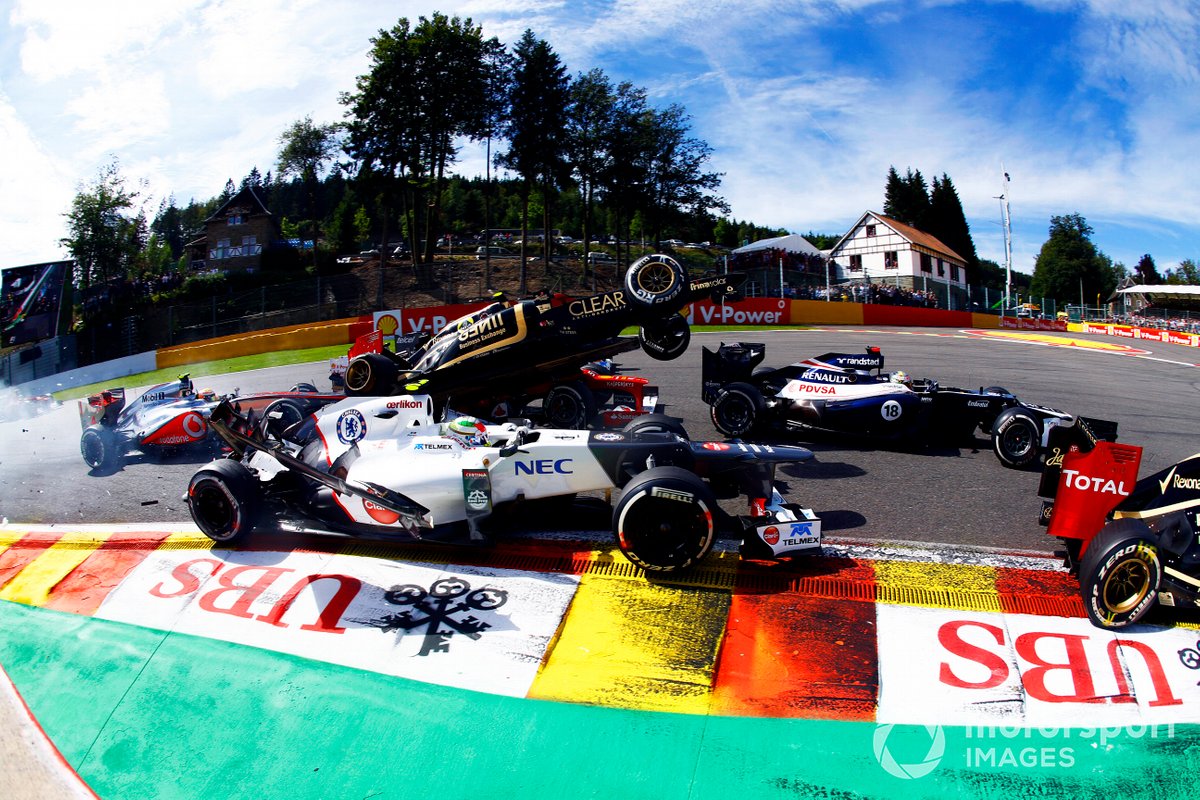 Romain Grosjean, Lotus E20 Renault, Sergio Perez, Sauber C31 Ferrari, Fernando Alonso, Ferrari F2012, et Lewis Hamilton, McLaren MP4-27 Mercedes